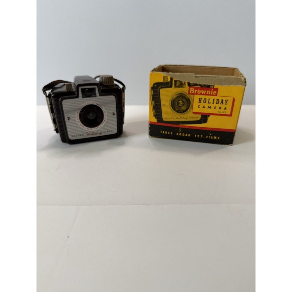 Vintage Kodak Brownie Holiday Camera No 127 w/ Box Tag Strap Untested
